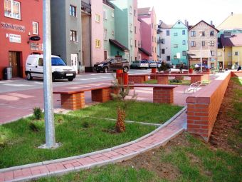 Rewitalizacja terenów na placu między ulicami Tkacka i Wąska w Lubaniu
